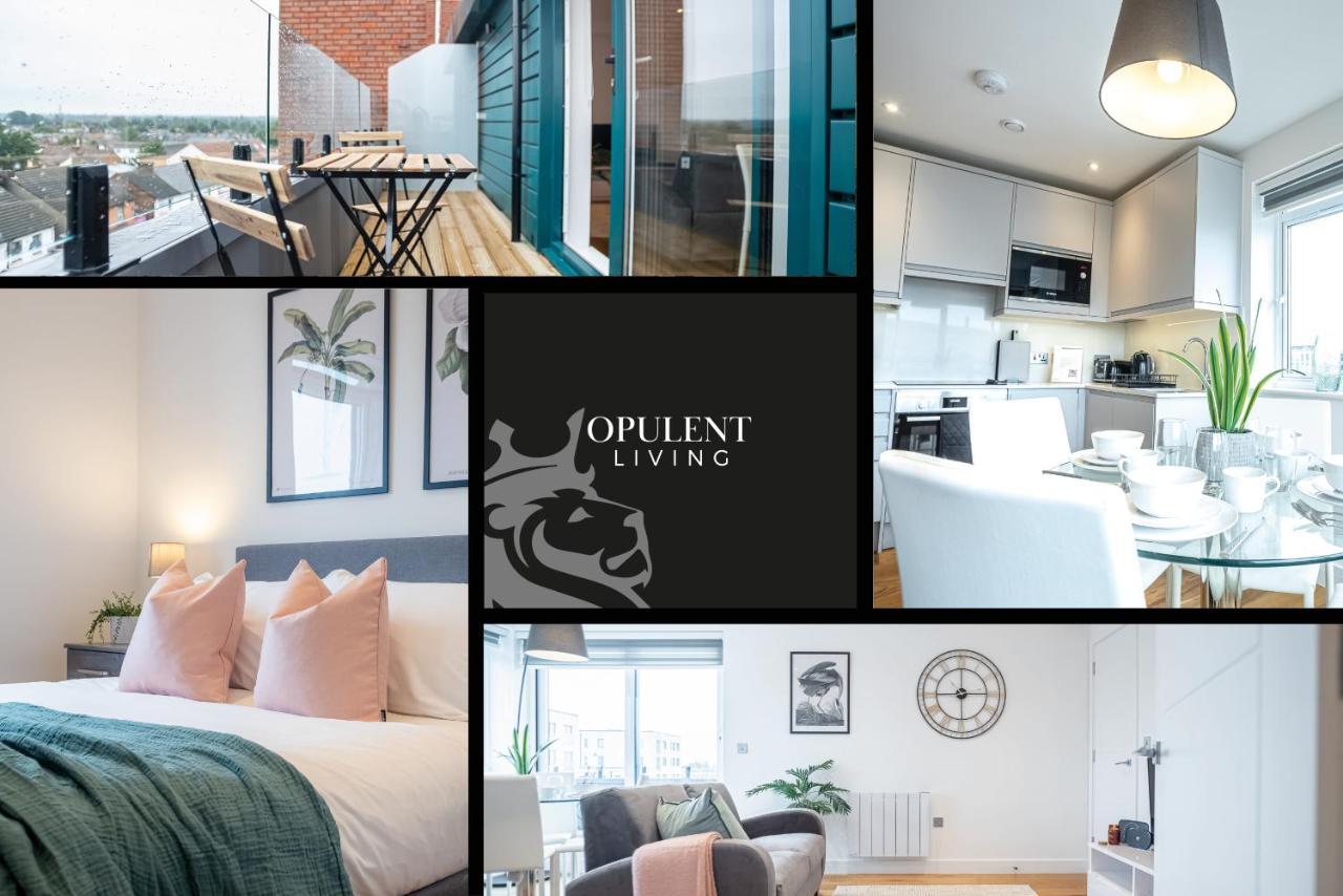 Luxe & Stylish 1 & 2 Bed Flats Near Heathrow, Legoland, & Windsor Слау Екстериор снимка